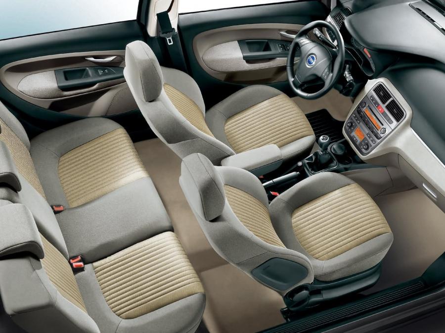  Fiat Grande Punto 5-Door 2005 года  (фото 11 из 14)